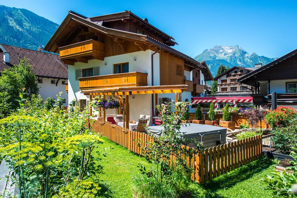 Moroder Haus Hotel ไมย์อาโฮเฟิน ภายนอก รูปภาพ
