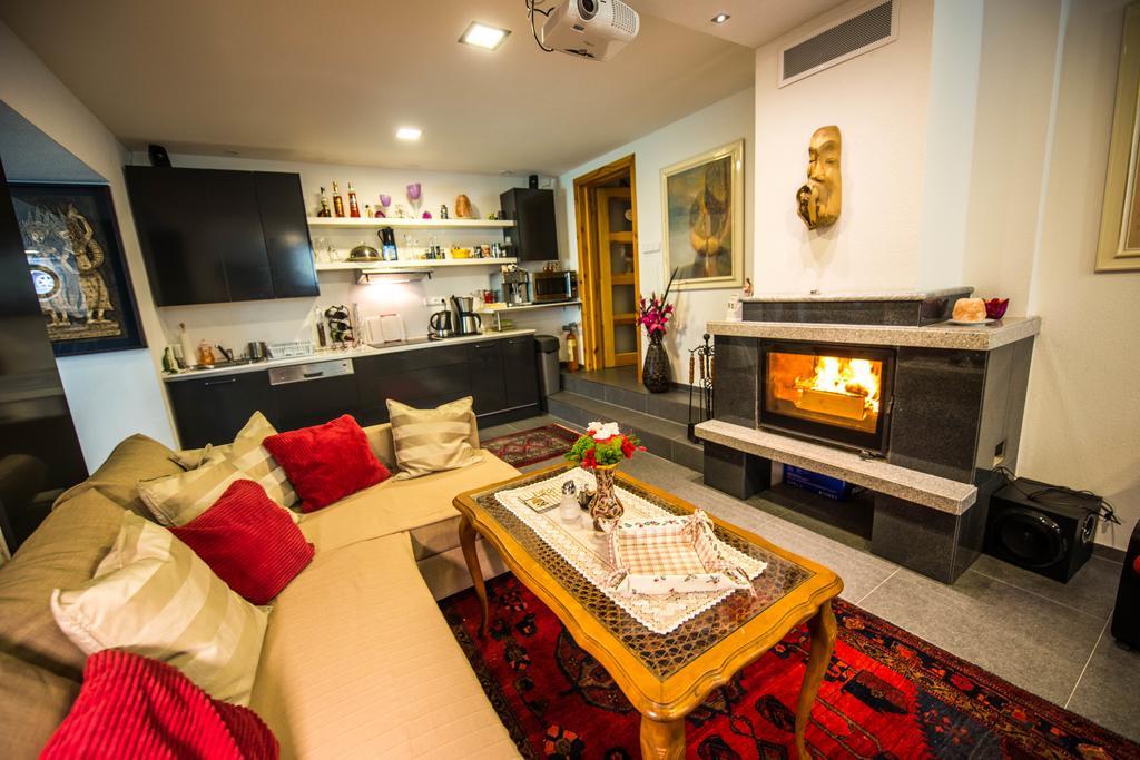 Moroder Haus Hotel ไมย์อาโฮเฟิน ภายนอก รูปภาพ