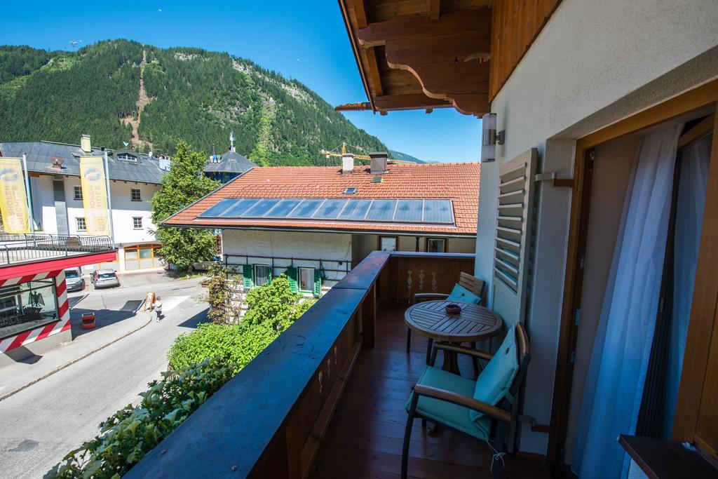 Moroder Haus Hotel ไมย์อาโฮเฟิน ภายนอก รูปภาพ