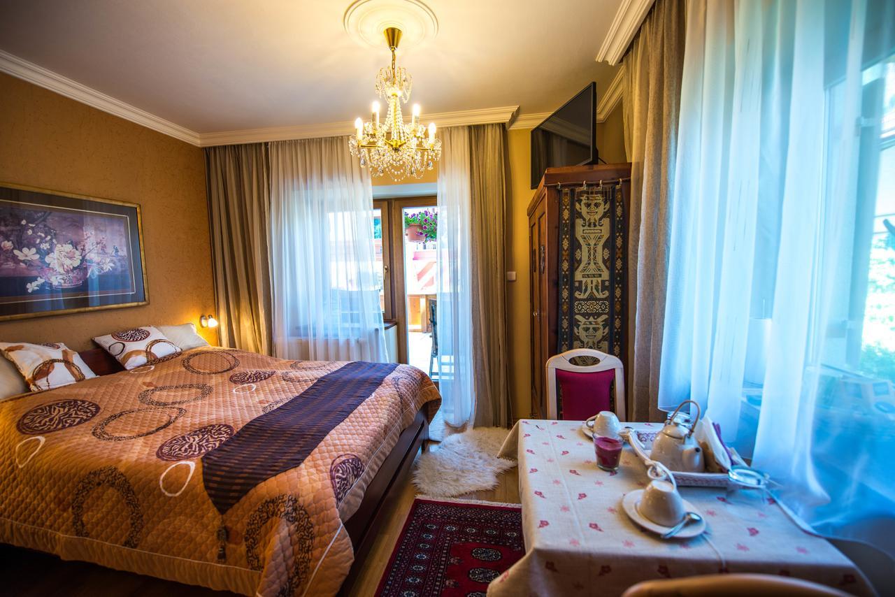 Moroder Haus Hotel ไมย์อาโฮเฟิน ภายนอก รูปภาพ
